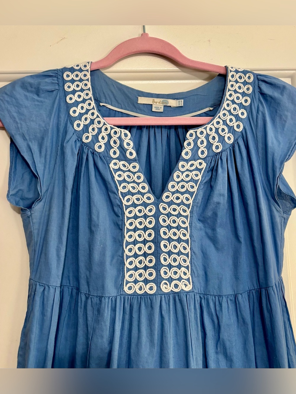 Boden 100% cotton Tiered Midi Dress with Embroidered Neckline, size 4 - Picture 3 of 9